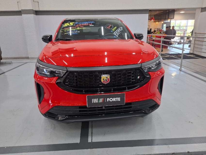 fiat fastback 1.3 turbo 270 flex abarth at6 4p automatico 2025 fiat fastback 1.3 turbo 270 flex abarth at6 4p automatico 2025