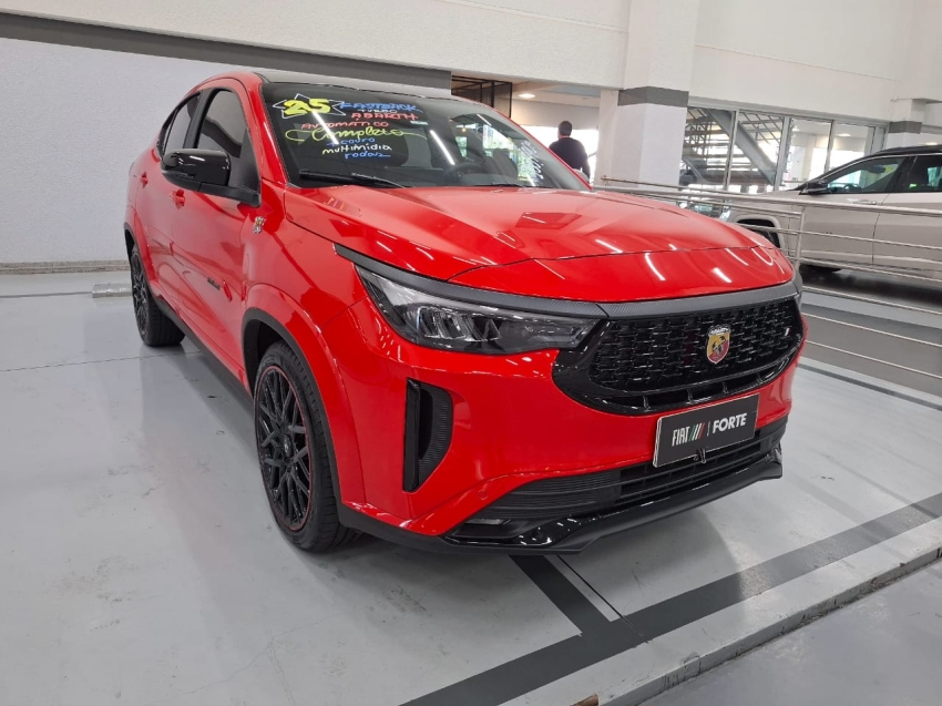 fiat fastback 1.3 turbo 270 flex abarth at6 4p automatico 2025 fiat fastback 1.3 turbo 270 flex abarth at6 4p automatico 2025