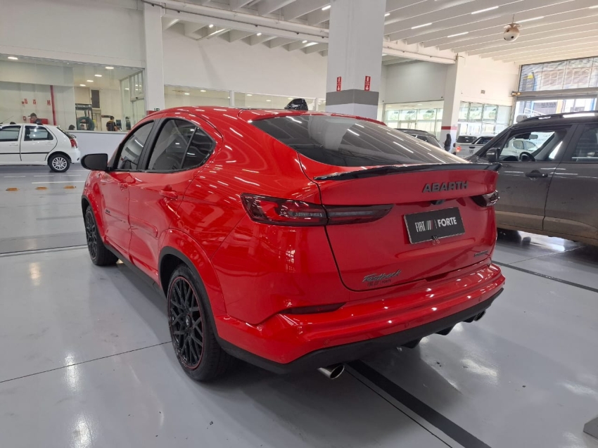 fiat fastback 1.3 turbo 270 flex abarth at6 4p automatico 2025 fiat fastback 1.3 turbo 270 flex abarth at6 4p automatico 2025