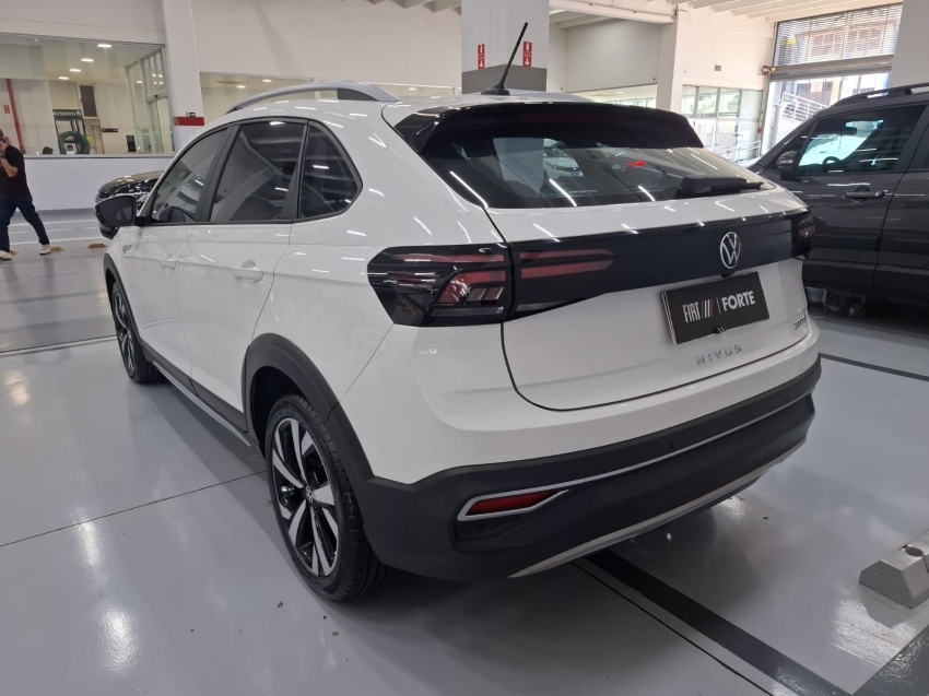 volkswagen nivus 1.0 200 tsi total flex highline automatico 4p 2021