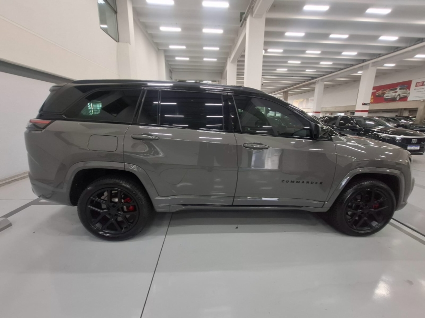jeep commander 2.0 hurricane 4 turbo gasolina blackhawk at9 4p automatico 2025 jeep commander 2.0 hurricane 4 turbo gasolina blackhawk at9 4p automatico 2025