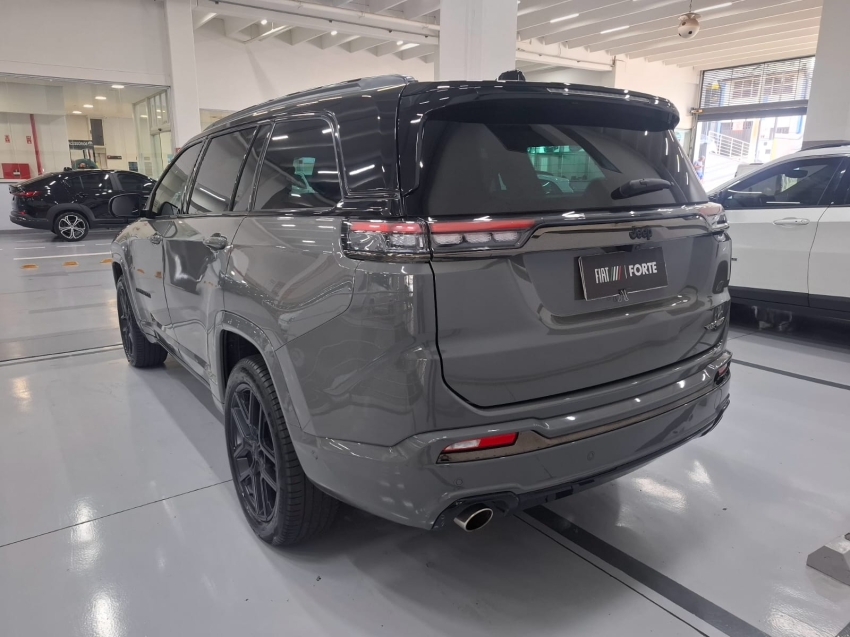 jeep commander 2.0 hurricane 4 turbo gasolina blackhawk at9 4p automatico 2025 jeep commander 2.0 hurricane 4 turbo gasolina blackhawk at9 4p automatico 2025