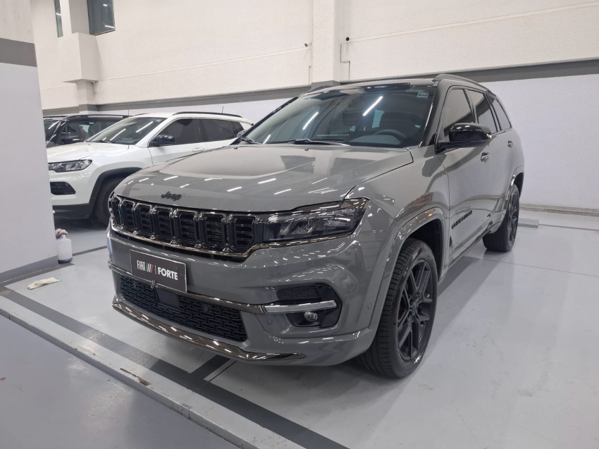 jeep commander 2.0 hurricane 4 turbo gasolina blackhawk at9 4p automatico 2025 jeep commander 2.0 hurricane 4 turbo gasolina blackhawk at9 4p automatico 2025