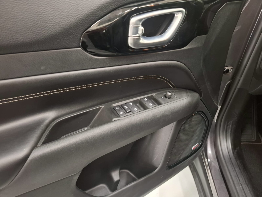 jeep compass 1.3 t270 turbo flex longitude at6 4p automatico 2022 jeep compass 1.3 t270 turbo flex longitude at6 4p automatico 2022