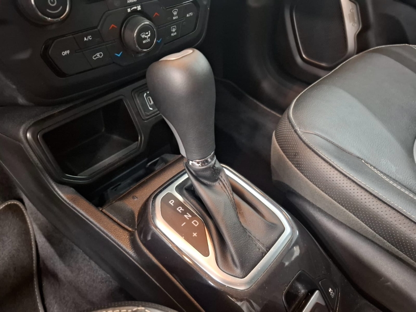 jeep renegade 1.3 t270 turbo flex longitude at6 4p automatico 2023 jeep renegade 1.3 t270 turbo flex longitude at6 4p automatico 2023