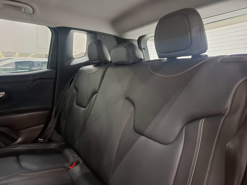 jeep renegade 1.3 t270 turbo flex longitude at6 4p automatico 2023 jeep renegade 1.3 t270 turbo flex longitude at6 4p automatico 2023