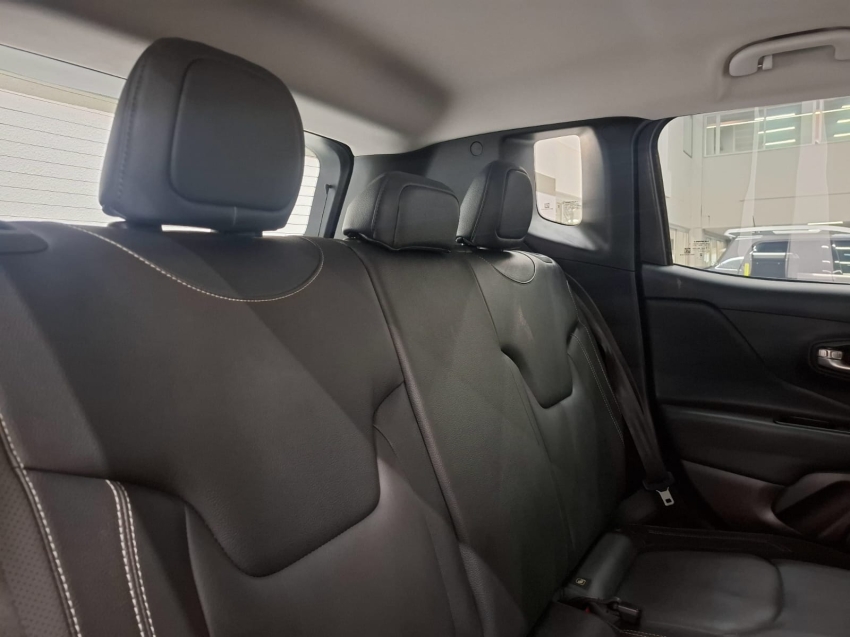 jeep renegade 1.3 t270 turbo flex longitude at6 4p automatico 2023 jeep renegade 1.3 t270 turbo flex longitude at6 4p automatico 2023