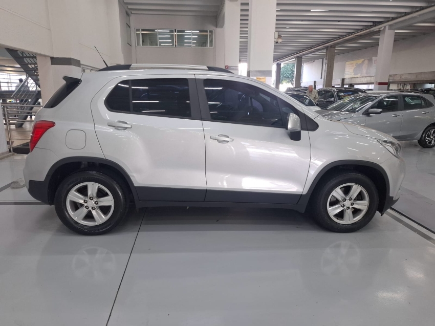 chevrolet tracker 1.4 16v turbo flex lt automatico 4p 2017 chevrolet tracker 1.4 16v turbo flex lt automatico 4p 2017