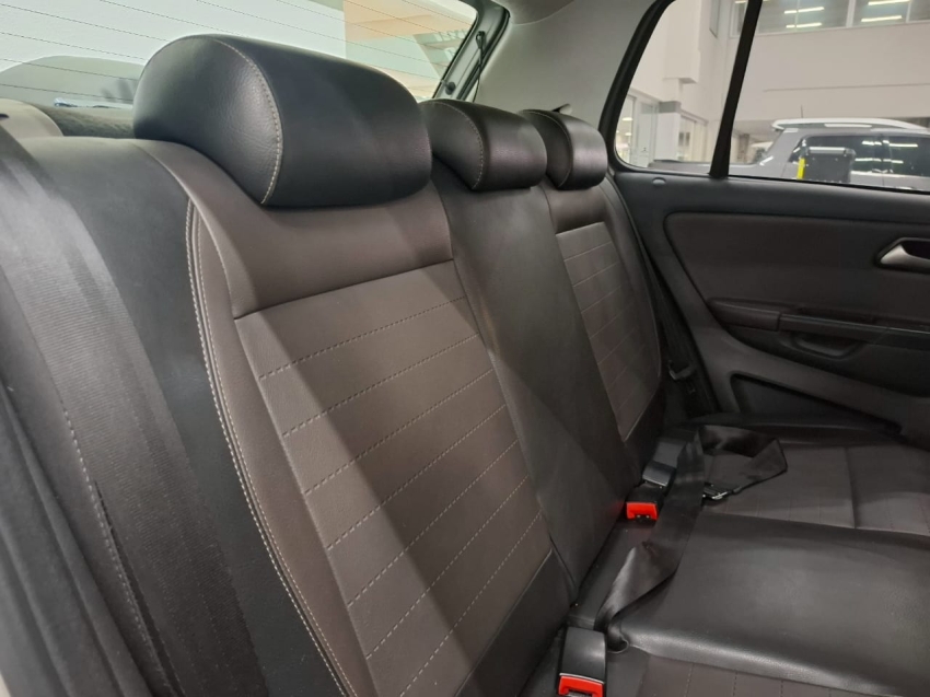 volkswagen crossfox 1.6 mi flex 8v 4p automatizado manual 2013 volkswagen crossfox 1.6 mi flex 8v 4p automatizado manual 2013