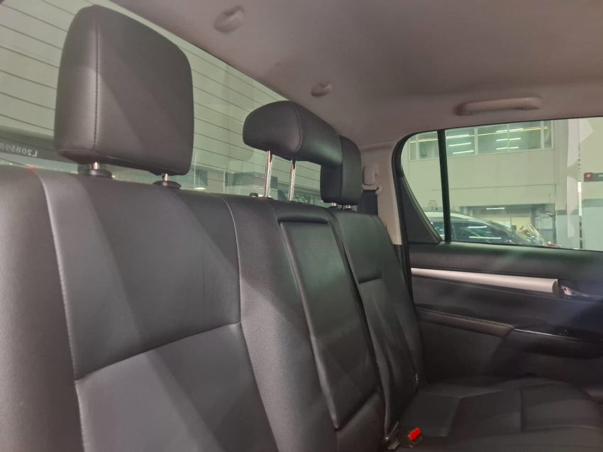 toyota hilux 2.8 srv 4x4 cd 16v diesel 4p automatico 2020 toyota hilux 2.8 srv 4x4 cd 16v diesel 4p automatico 2020