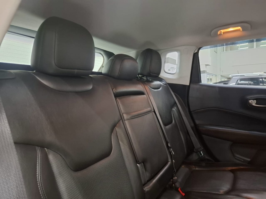 jeep compass 2.0 16v flex limited automatico 4p 2018 jeep compass 2.0 16v flex limited automatico 4p 2018