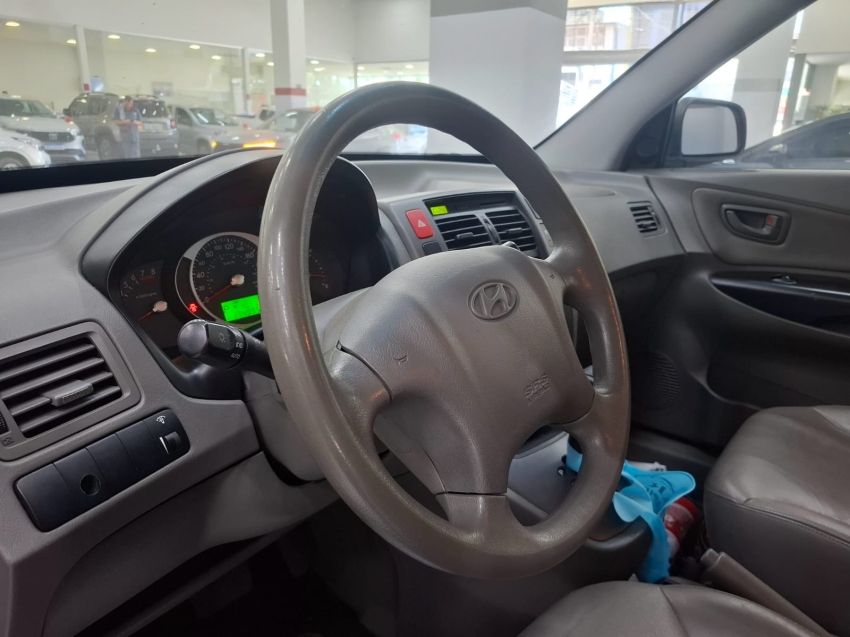 hyundai tucson 2.0 mpfi gls 16v 143cv 2wd flex 4p automatico 2015 hyundai tucson 2.0 mpfi gls 16v 143cv 2wd flex 4p automatico 2015