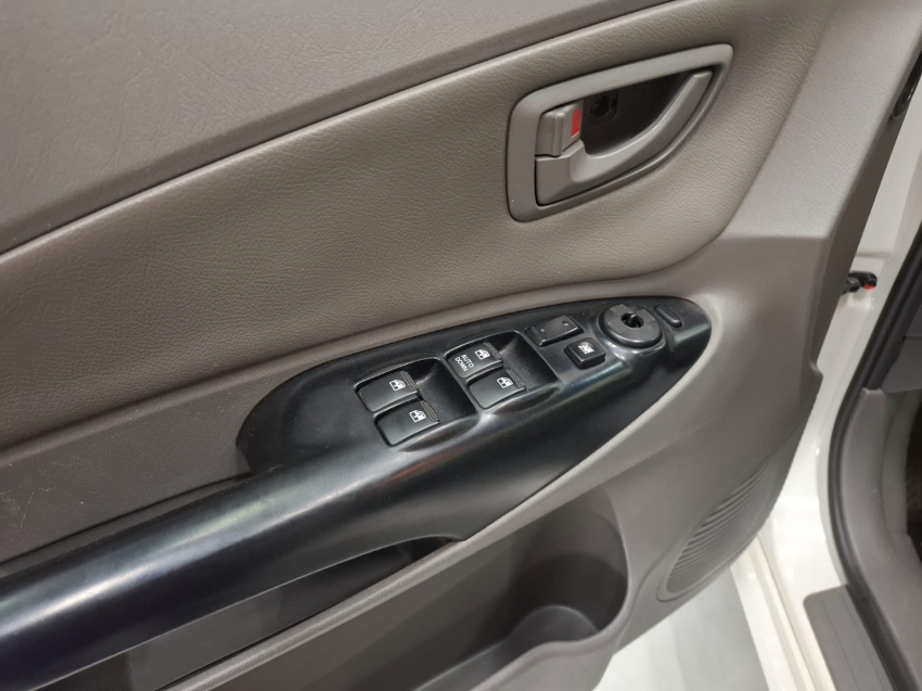 hyundai tucson 2.0 mpfi gls 16v 143cv 2wd flex 4p automatico 2015 hyundai tucson 2.0 mpfi gls 16v 143cv 2wd flex 4p automatico 2015