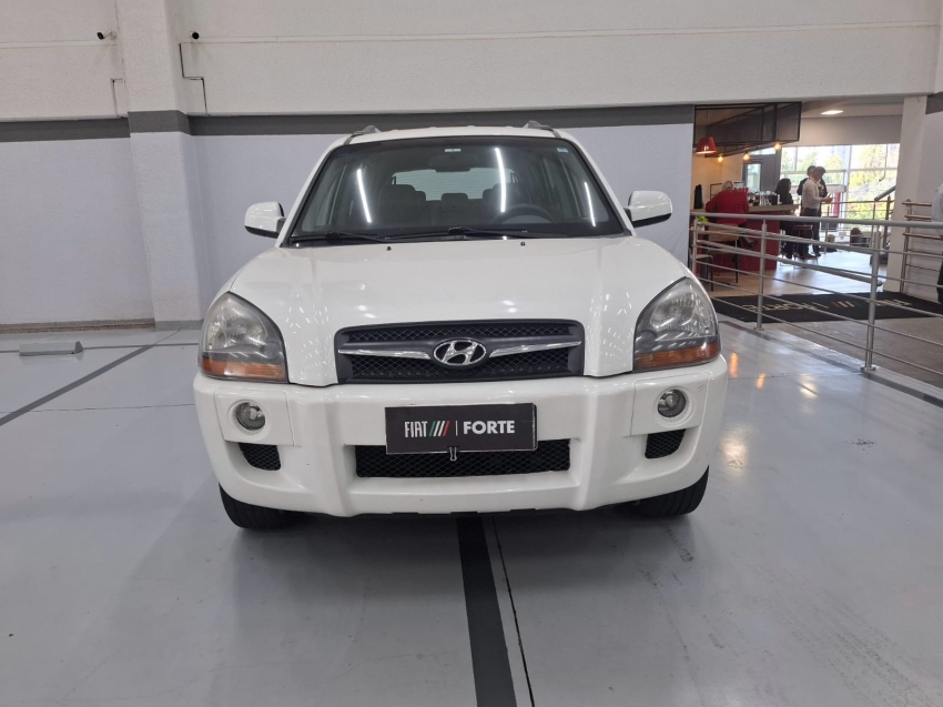 hyundai tucson 2.0 mpfi gls 16v 143cv 2wd flex 4p automatico 2015 hyundai tucson 2.0 mpfi gls 16v 143cv 2wd flex 4p automatico 2015