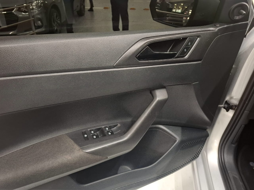 volkswagen polo 1.0 mpi total flex manual 4p automatico 2020