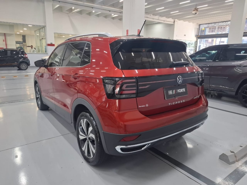 volkswagen t-cross 1.4 250 tsi total flex highline automatico 4p 2023 volkswagen t-cross 1.4 250 tsi total flex highline automatico 4p 2023