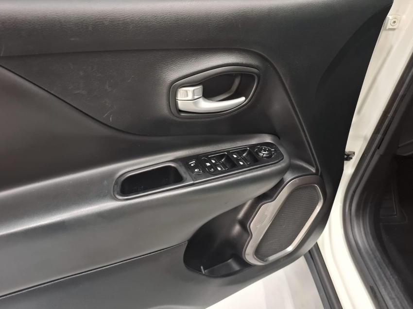 jeep renegade 1.3 t270 turbo flex longitude at6 4p automatico 2022 jeep renegade 1.3 t270 turbo flex longitude at6 4p automatico 2022