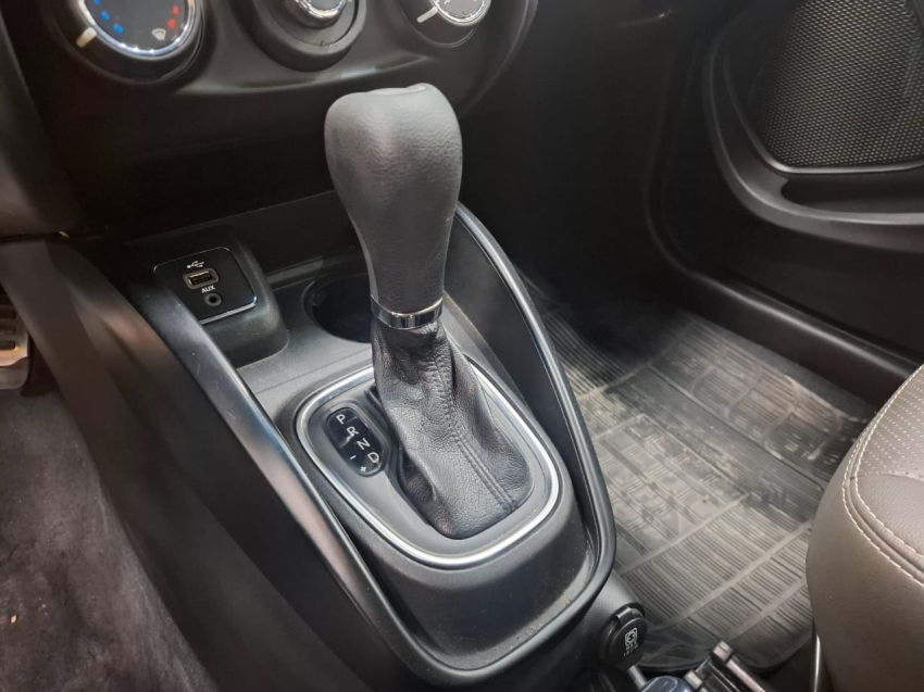 fiat argo 1.8 e.torq flex hgt at6 4p automatico 2018