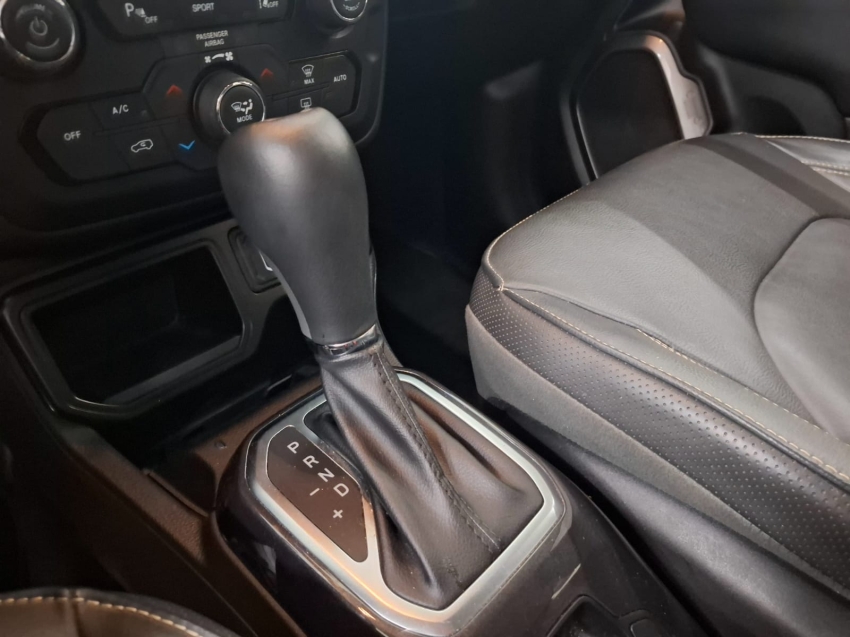 jeep renegade 1.3 t270 turbo flex longitude at6 4p automatico 2023 jeep renegade 1.3 t270 turbo flex longitude at6 4p automatico 2023
