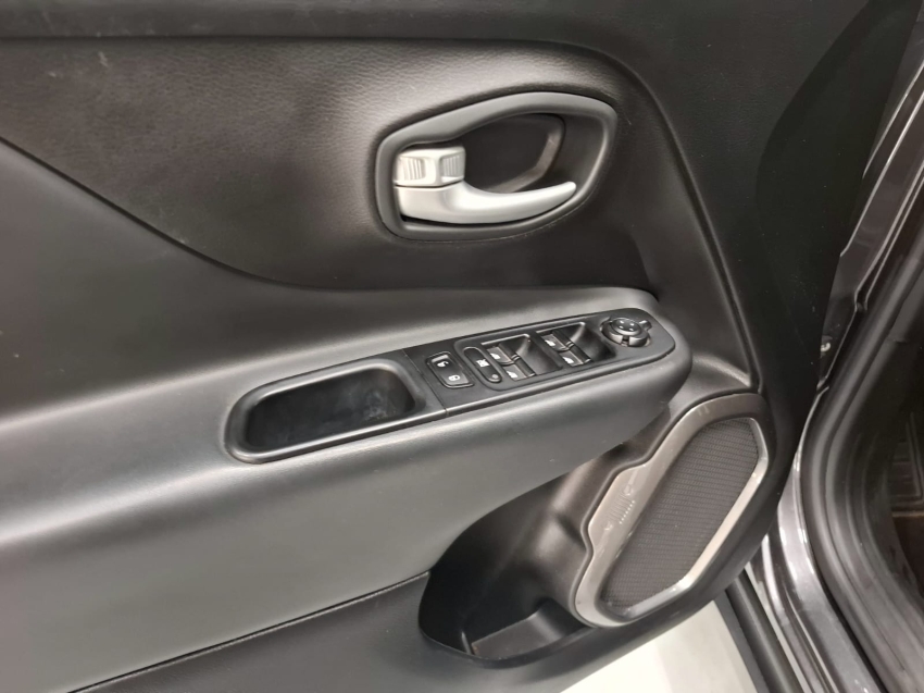 jeep renegade 1.3 t270 turbo flex longitude at6 4p automatico 2023 jeep renegade 1.3 t270 turbo flex longitude at6 4p automatico 2023