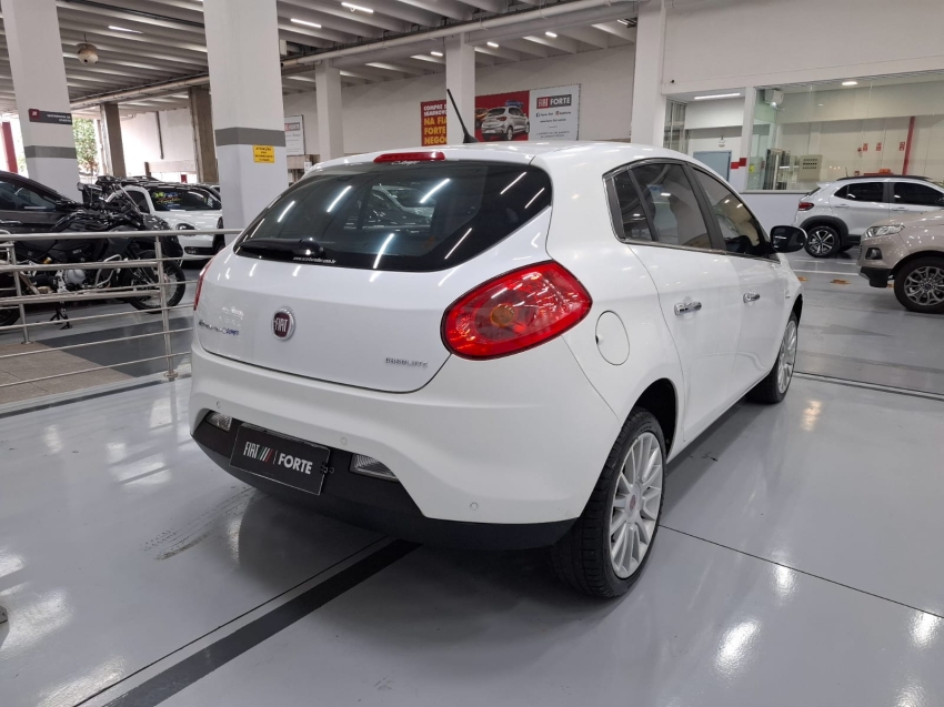 fiat bravo 1.8 absolute 16v flex 4p automatizado semiautomatico 2014 fiat bravo 1.8 absolute 16v flex 4p automatizado semiautomatico 2014