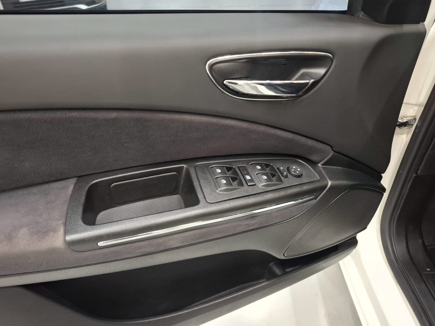 fiat bravo 1.8 absolute 16v flex 4p automatizado semiautomatico 2014 fiat bravo 1.8 absolute 16v flex 4p automatizado semiautomatico 2014