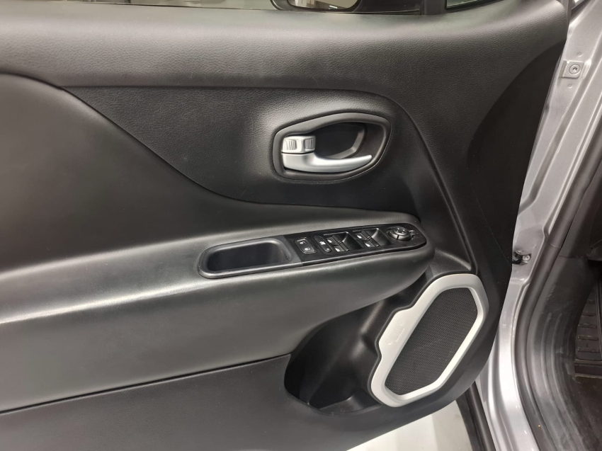 jeep renegade 1.8 16v flex longitude 4p automatico 2020 jeep renegade 1.8 16v flex longitude 4p automatico 2020