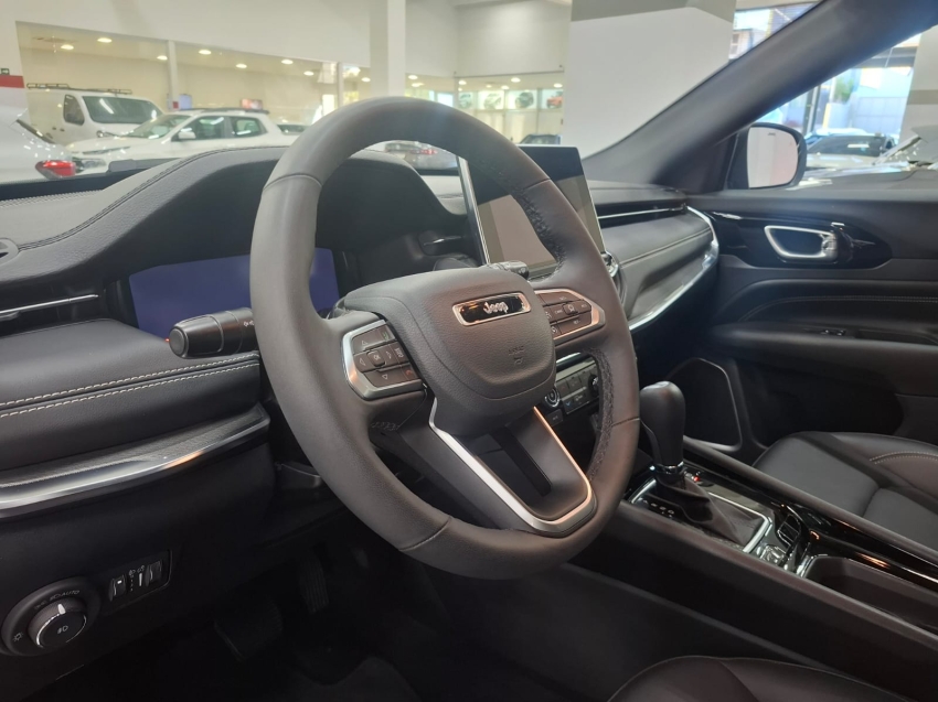 jeep compass 1.3 t270 turbo flex s at6 4p automatico 2025 jeep compass 1.3 t270 turbo flex s at6 4p automatico 2025