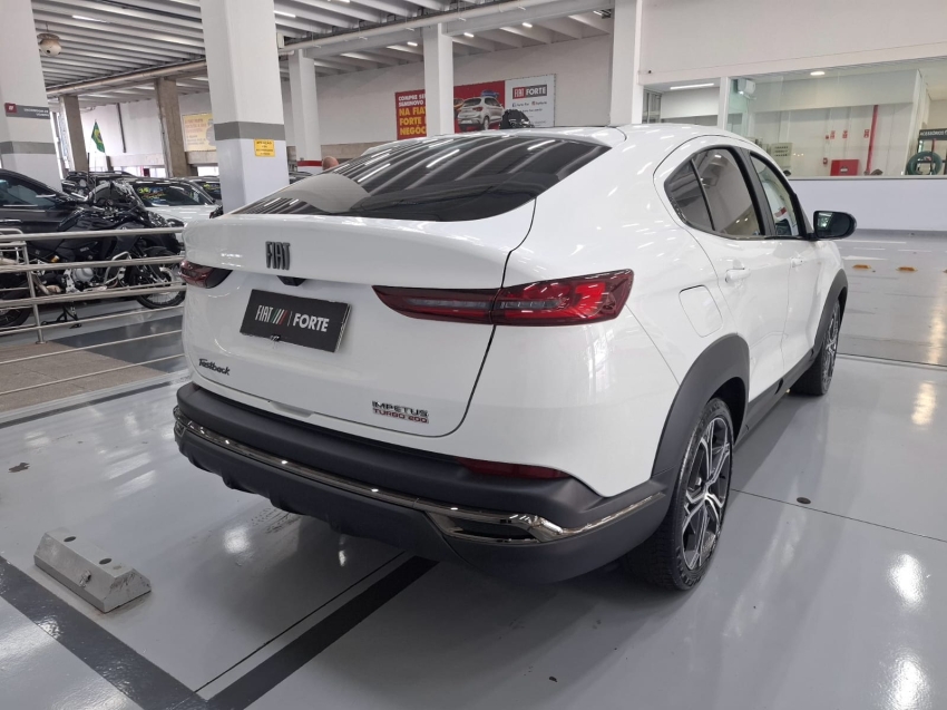 fiat fastback 1.0 turbo 200 flex impetus cvt 4p automatico 2025