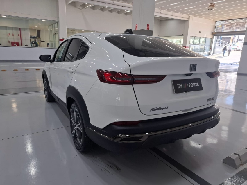 fiat fastback 1.0 turbo 200 flex impetus cvt 4p automatico 2025