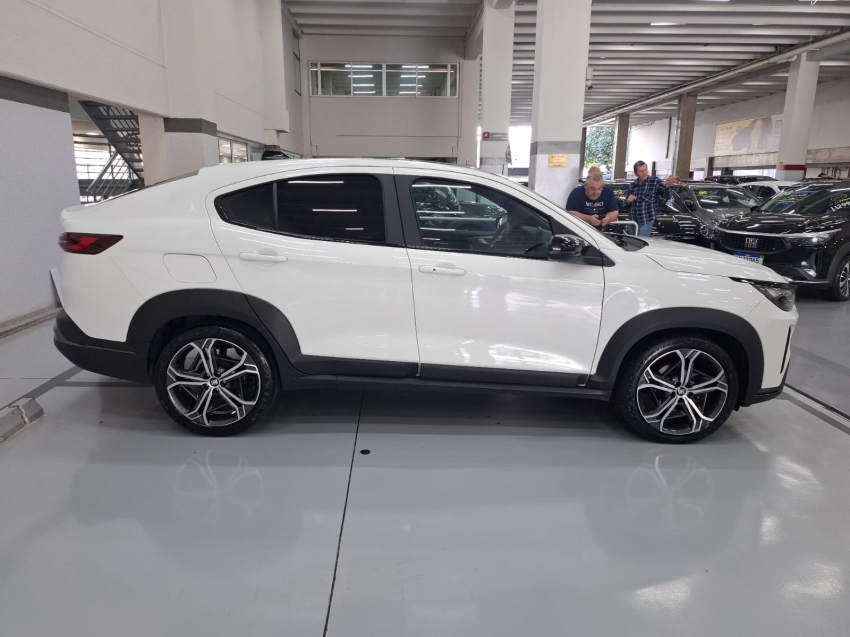 fiat fastback 1.0 turbo 200 flex impetus cvt 4p automatico 2025