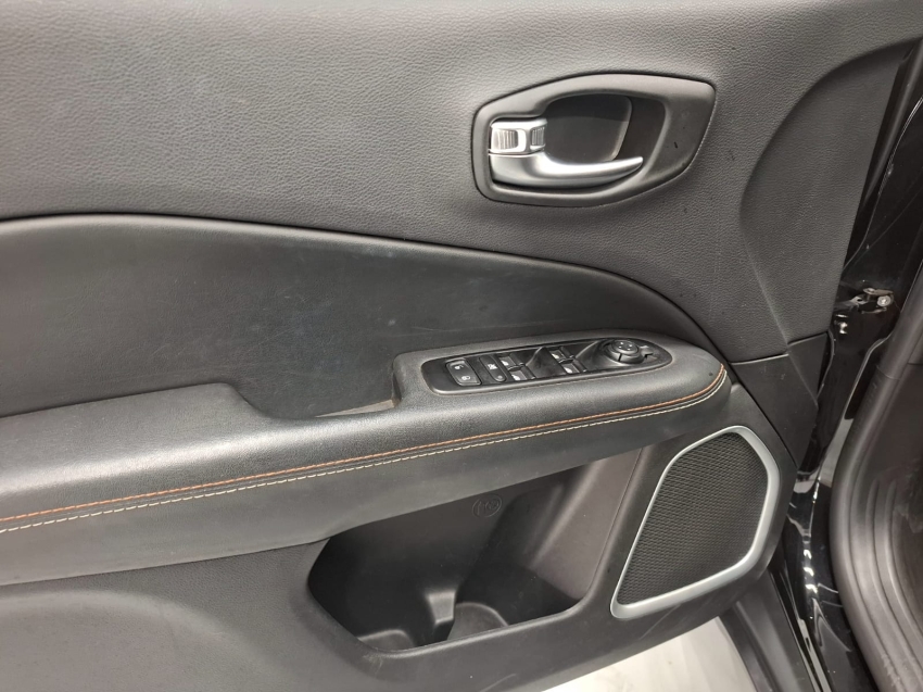 jeep compass 2.0 16v flex sport automatico 4p 2020
