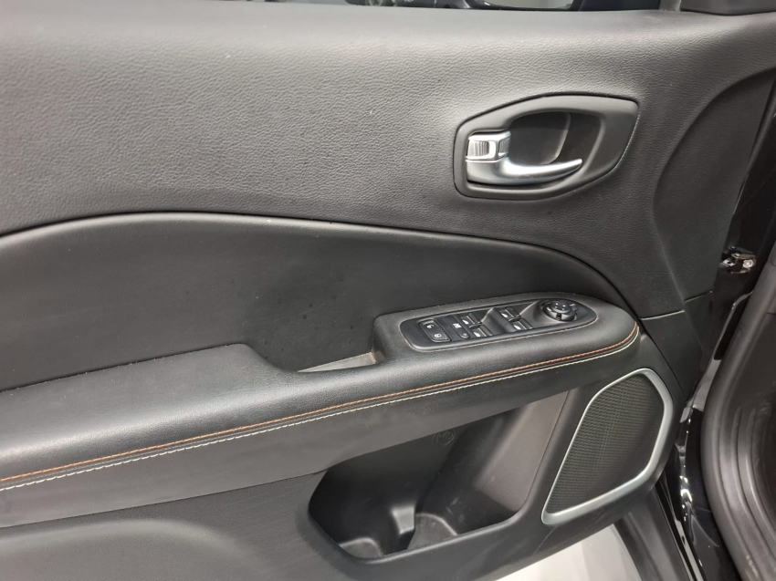 jeep compass 2.0 16v flex longitude automatico 4p 2019