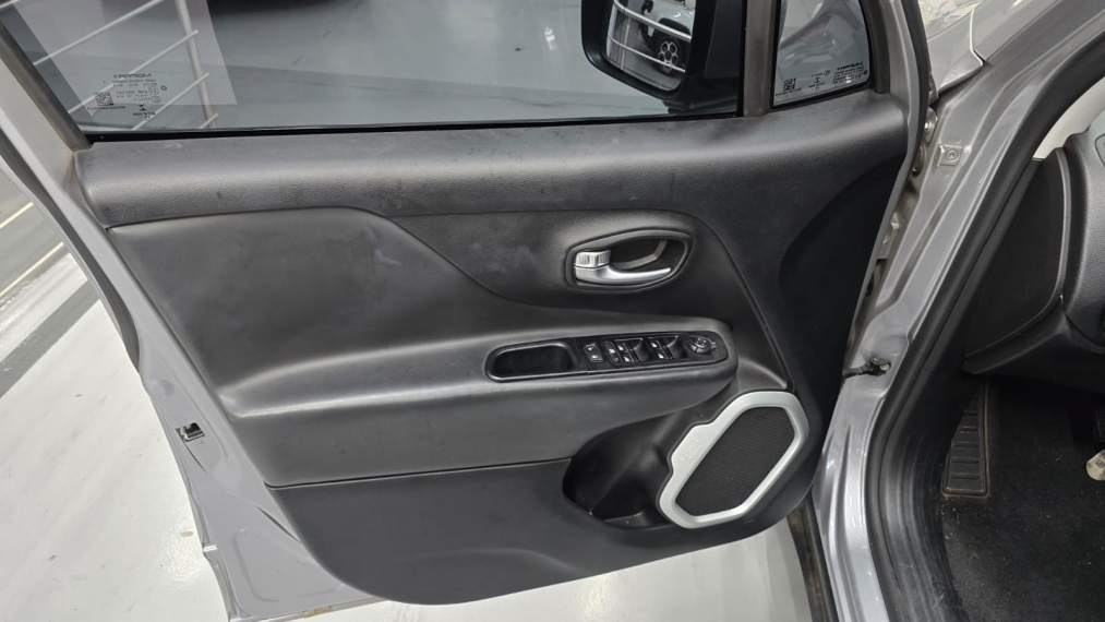 jeep renegade 1.8 16v flex longitude 4p automatico 20219