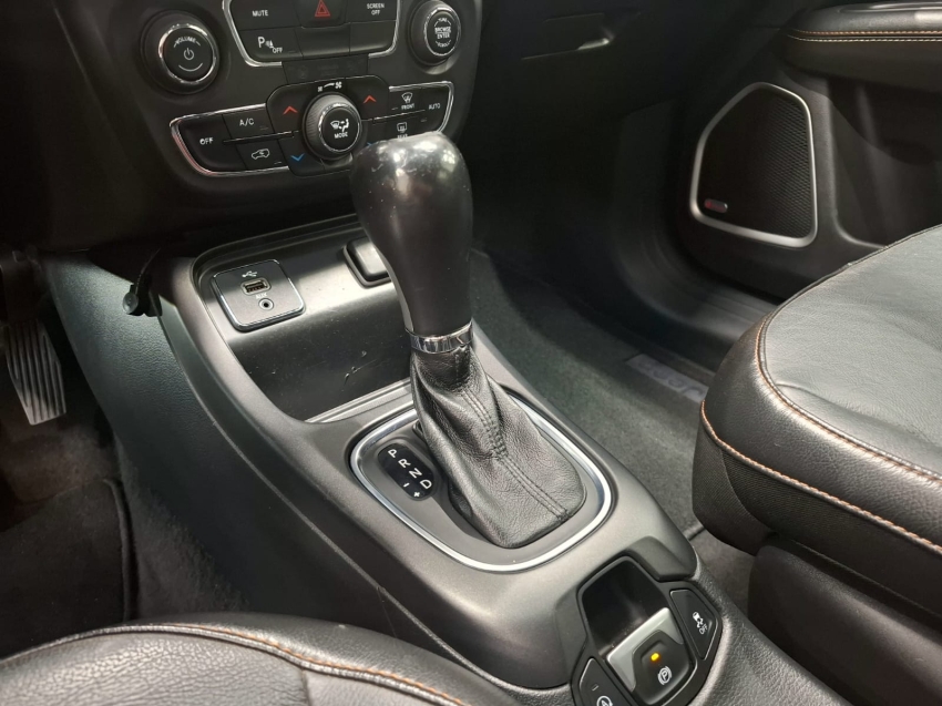 jeep compass 2.0 16v flex longitude automatico 4p 2018 jeep compass 2.0 16v flex longitude automatico 4p 2018