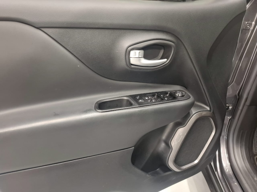 jeep renegade 1.3 t270 turbo flex longitude at6 4p automatico 2023 jeep renegade 1.3 t270 turbo flex longitude at6 4p automatico 2023