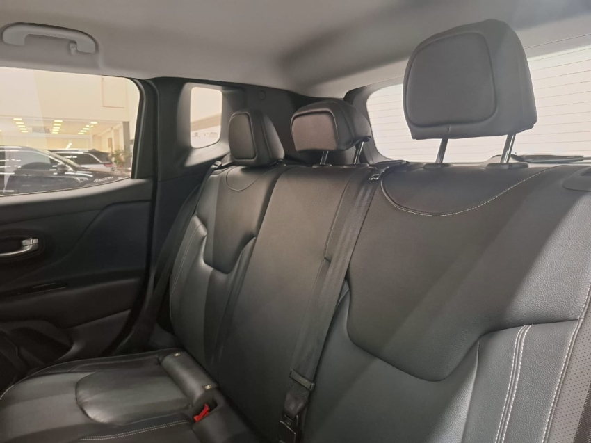 jeep renegade 1.3 t270 turbo flex longitude at6 4p automatico 2023 jeep renegade 1.3 t270 turbo flex longitude at6 4p automatico 2023