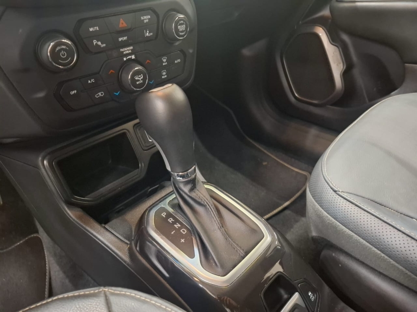 jeep renegade 1.3 t270 turbo flex longitude at6 4p automatico 2023 jeep renegade 1.3 t270 turbo flex longitude at6 4p automatico 2023