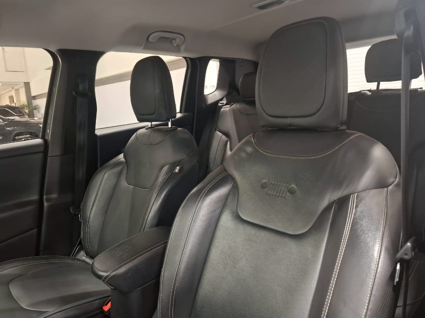 jeep renegade 1.3 t270 turbo flex longitude at6 4p automatico 2023 jeep renegade 1.3 t270 turbo flex longitude at6 4p automatico 2023