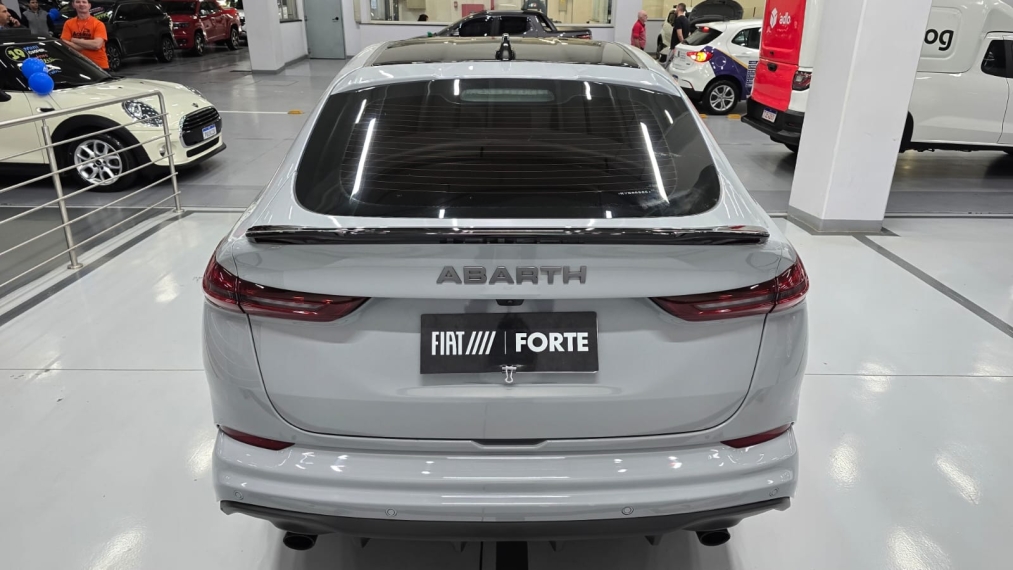 fiat fastback 1.3 turbo 270 flex abarth at6 4p automatico 202414