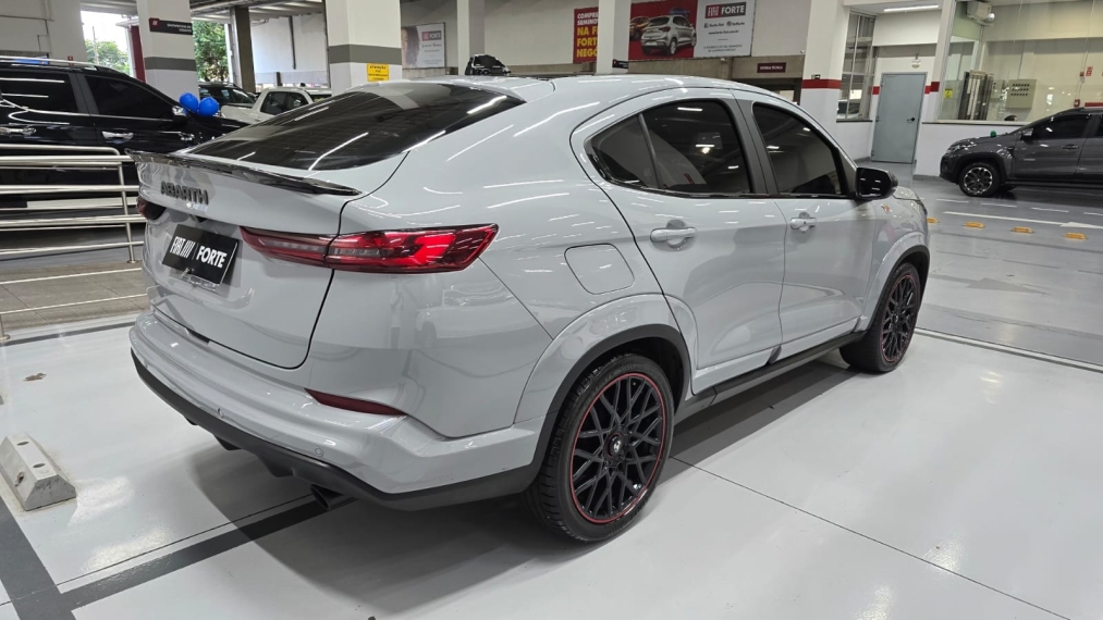 fiat fastback 1.3 turbo 270 flex abarth at6 4p automatico 202413