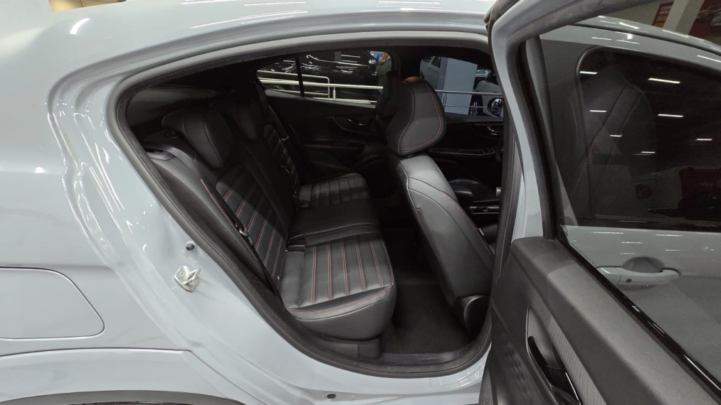 fiat fastback 1.3 turbo 270 flex abarth at6 4p automatico 202411