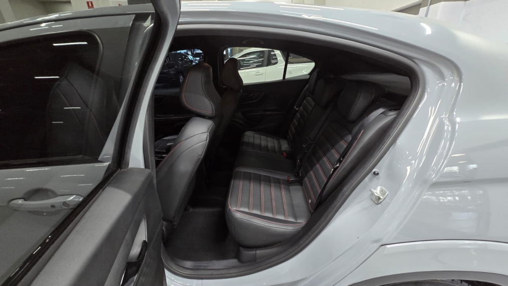 fiat fastback 1.3 turbo 270 flex abarth at6 4p automatico 202412