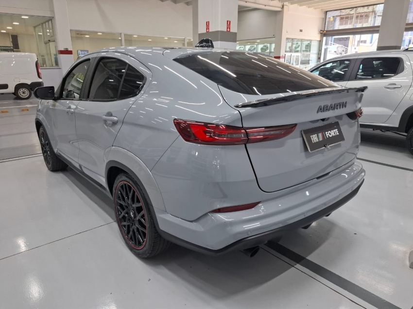 fiat fastback 1.3 turbo 270 flex abarth at6 4p automatico 2024 fiat fastback 1.3 turbo 270 flex abarth at6 4p automatico 2024