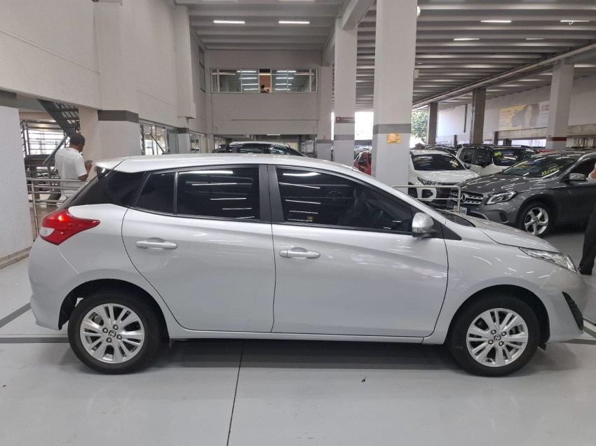 toyota yaris 1.3 16v flex xl multidrive 4p automatico 2019