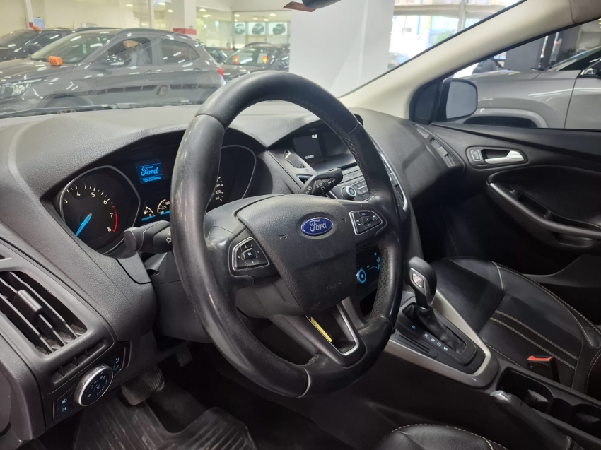 ford focus 2.0 se plus fastback 16v flex 4p powershift manual 2018