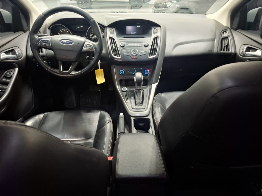 ford focus 2.0 se plus fastback 16v flex 4p powershift manual 2018