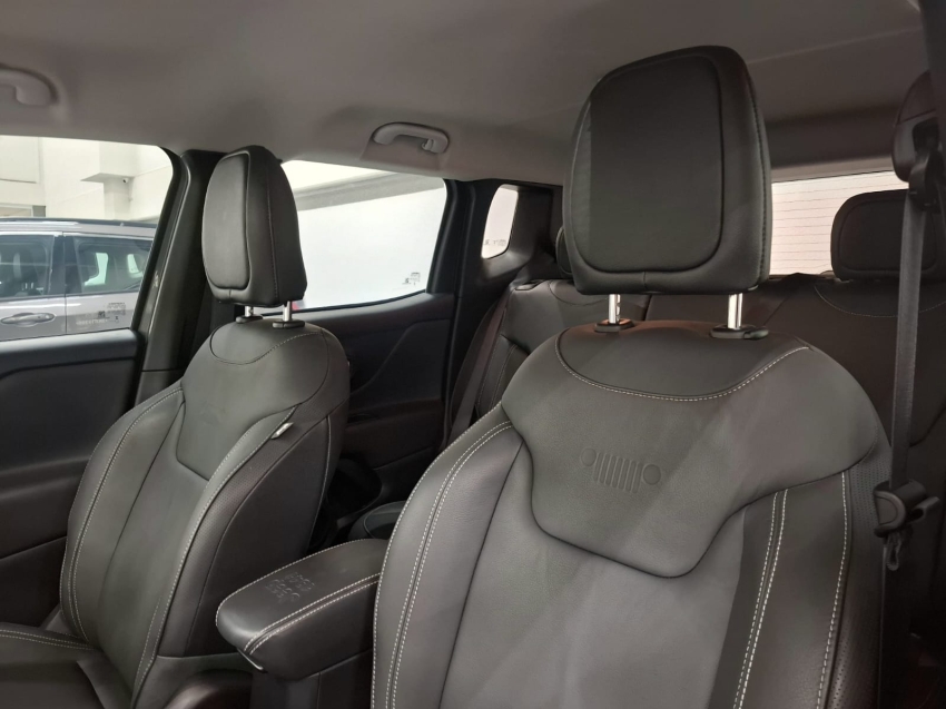 jeep renegade 1.3 t270 turbo flex longitude at6 4p automatico 2025