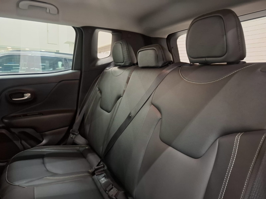 jeep renegade 1.3 t270 turbo flex longitude at6 4p automatico 2025