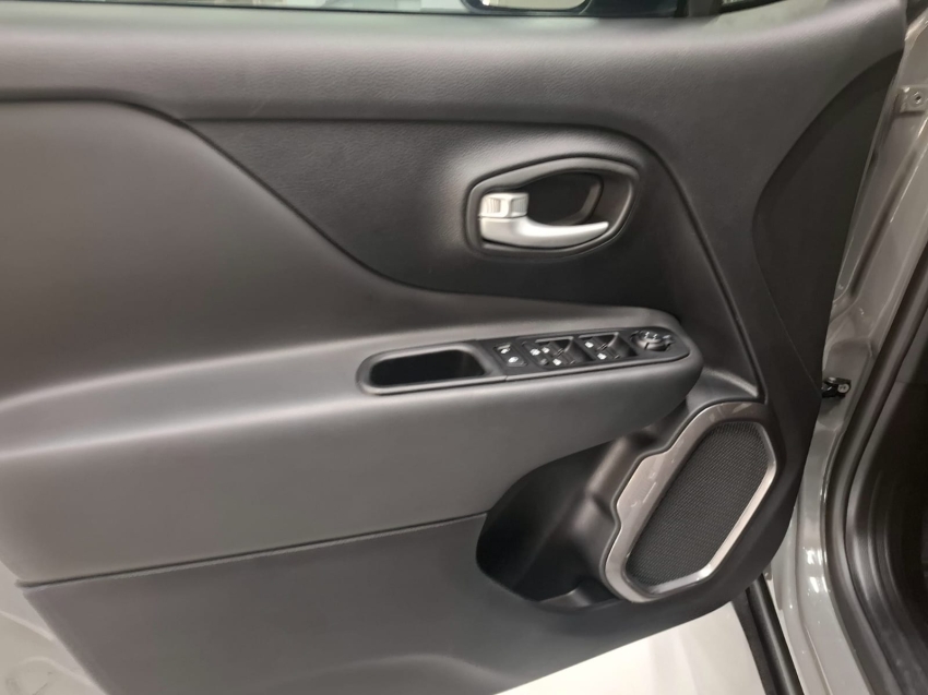 jeep renegade 1.3 t270 turbo flex longitude at6 4p automatico 2025